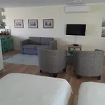 Luxury Studio Sleeps Up To 3 Adults - Sunset Beach