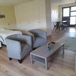 Luxury Studio Sleeps Up To 3 Adults - Sunset Beach