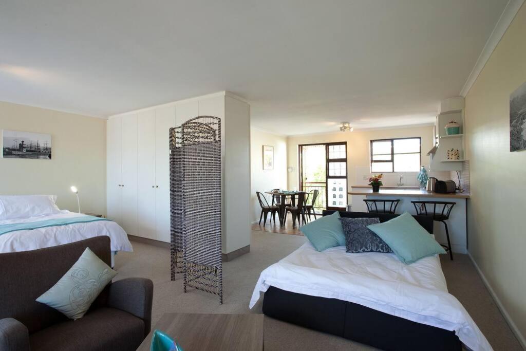 Luxury Sleeps Up To 3 Adults - Sunset