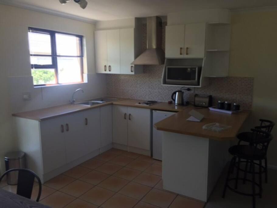 Apartment Luxury Sleeps Up To 3 Adults - Sunset