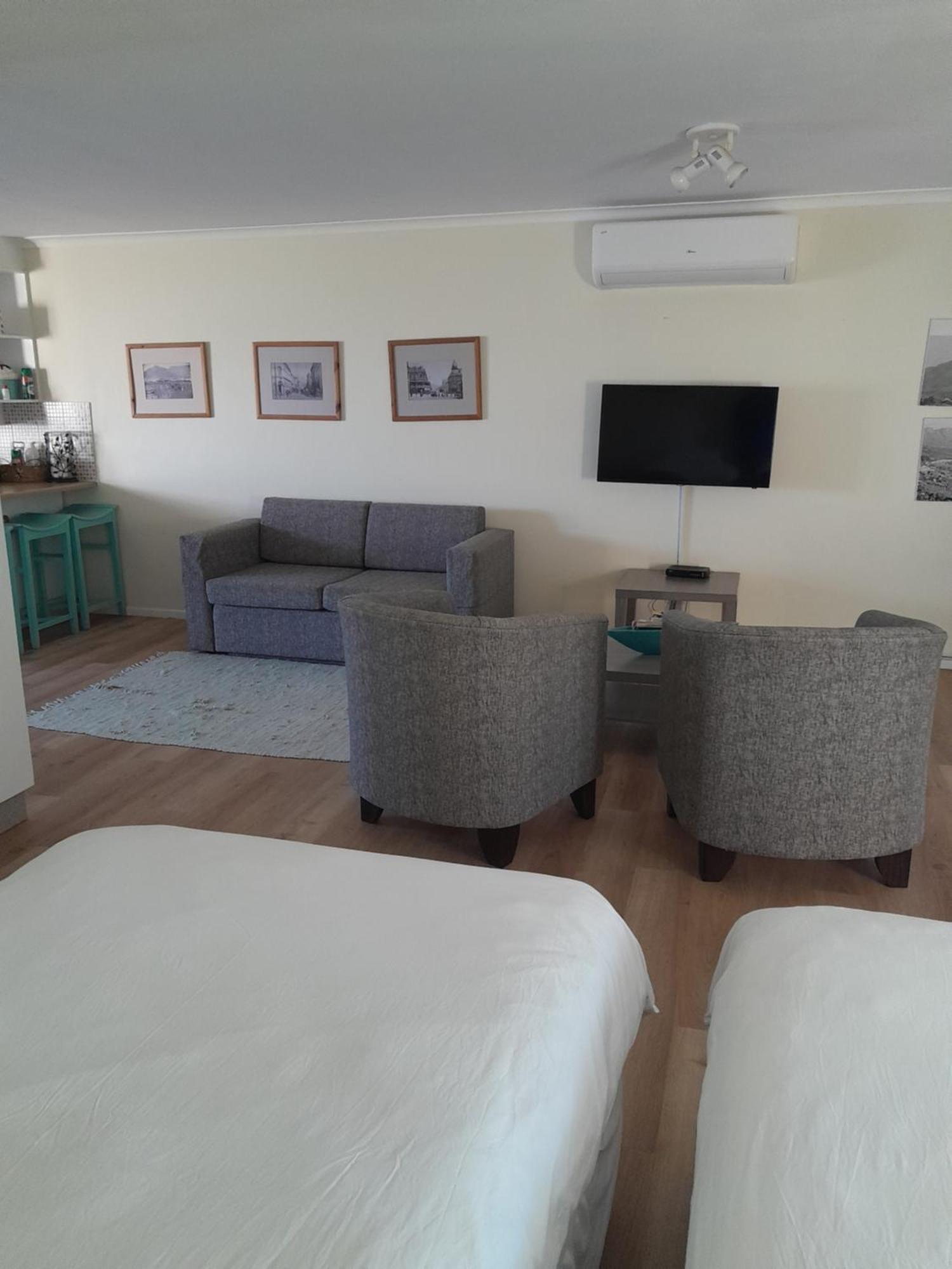Apartment Luxury Sleeps Up To 3 Adults - Sunset Cape Town